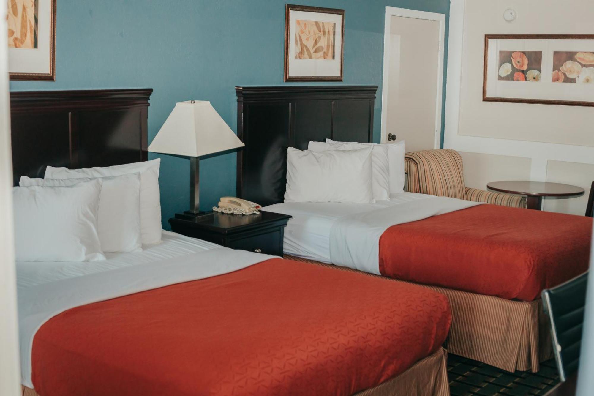 Victorian Inn & Suites Накоґдочес Екстер'єр фото