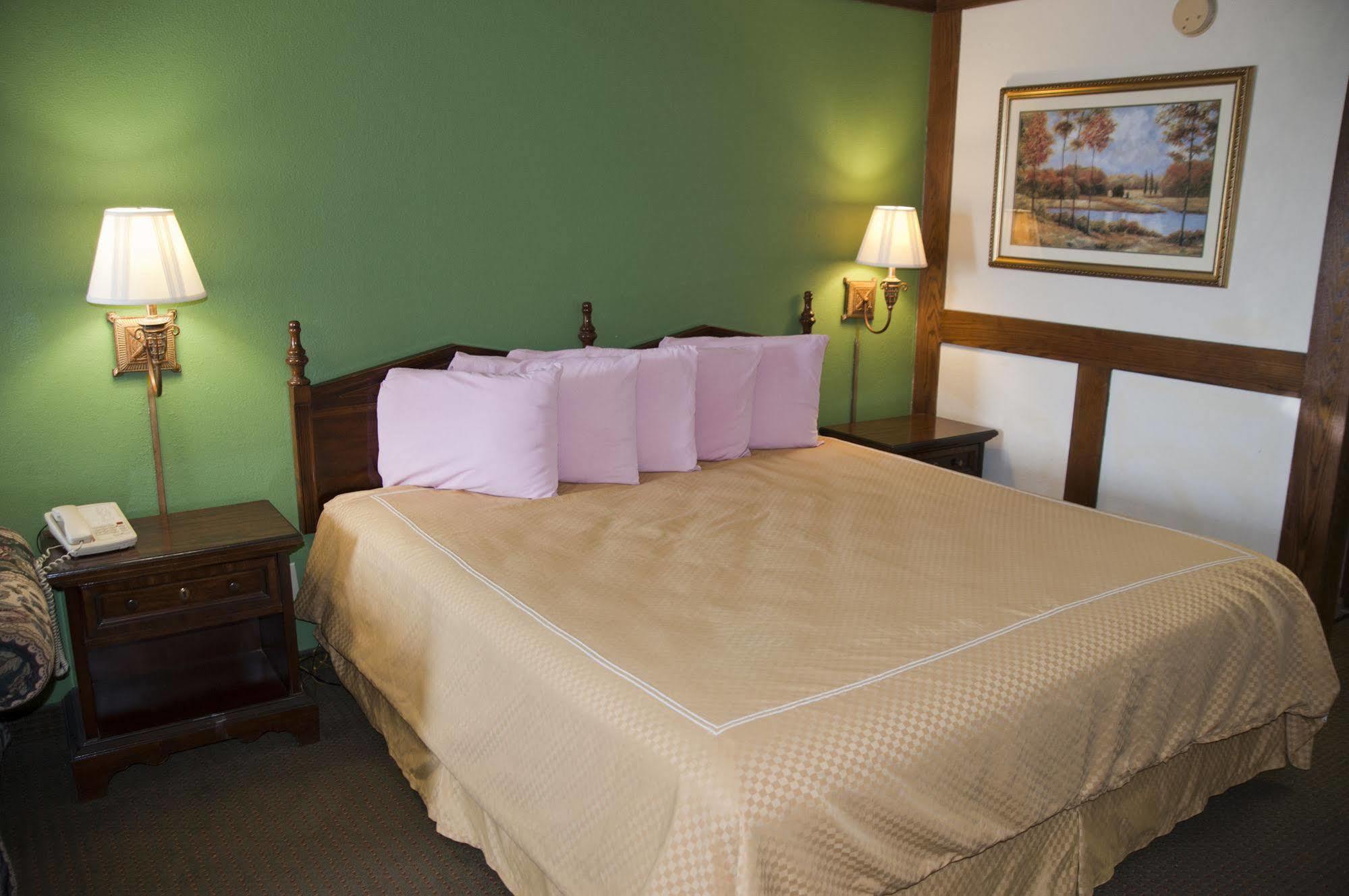 Victorian Inn & Suites Накоґдочес Екстер'єр фото